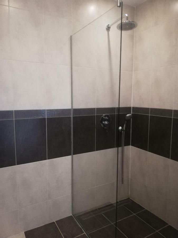 Senza Apartman Bratislava Ngoại thất bức ảnh